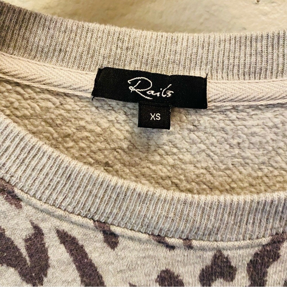 Rails Marlo Flocked Leopard Print Sweatshirt - Picture 7 of 8